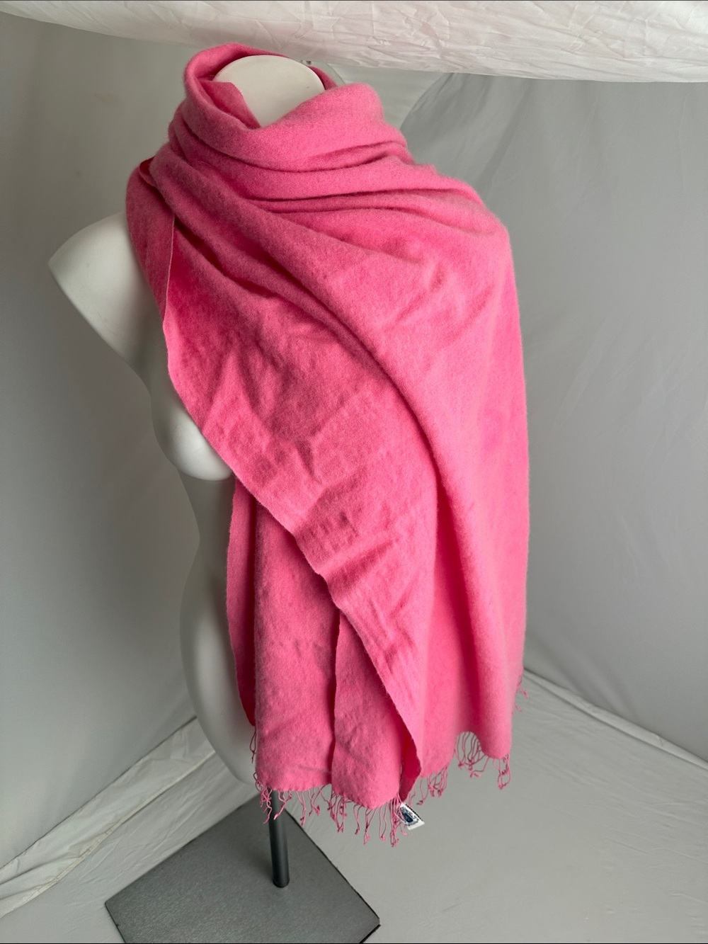 Portolano Y2K pink cashmere silk blend pashmina scarf with tassel detail
